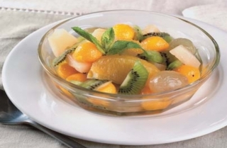Frutas en almíbar de menta